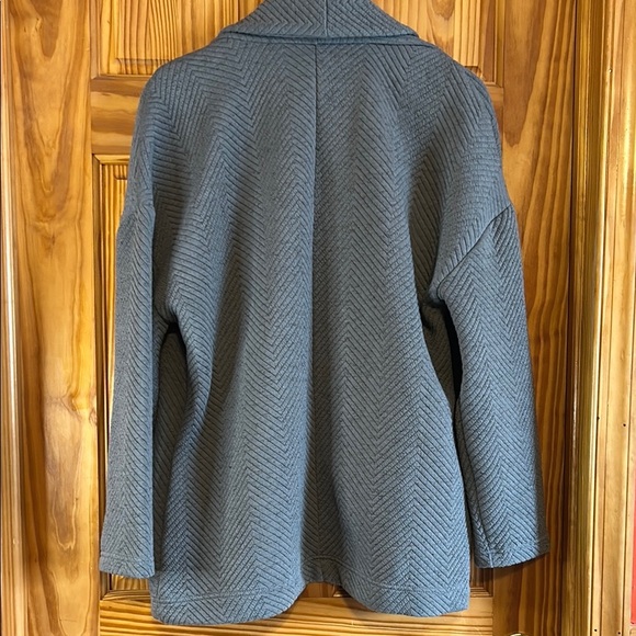 Fabletics Vanessa Quilted Cardigan. Medium. Excellent condition. - Picture 6 of 8